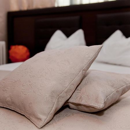 פיטסטי Hotel Metropol חדר תמונה