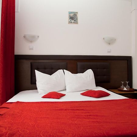 פיטסטי Hotel Metropol חדר תמונה