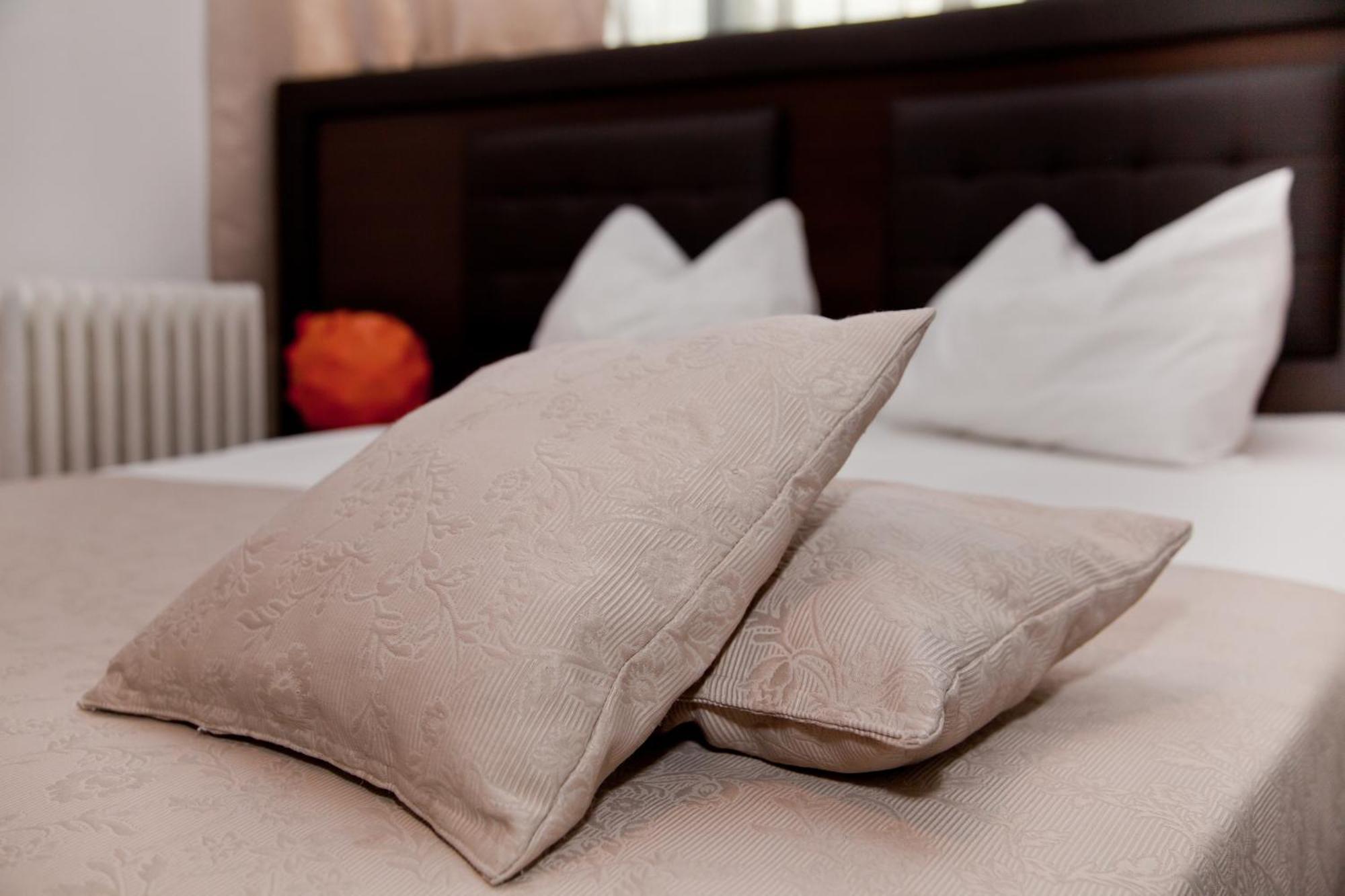 פיטסטי Hotel Metropol חדר תמונה