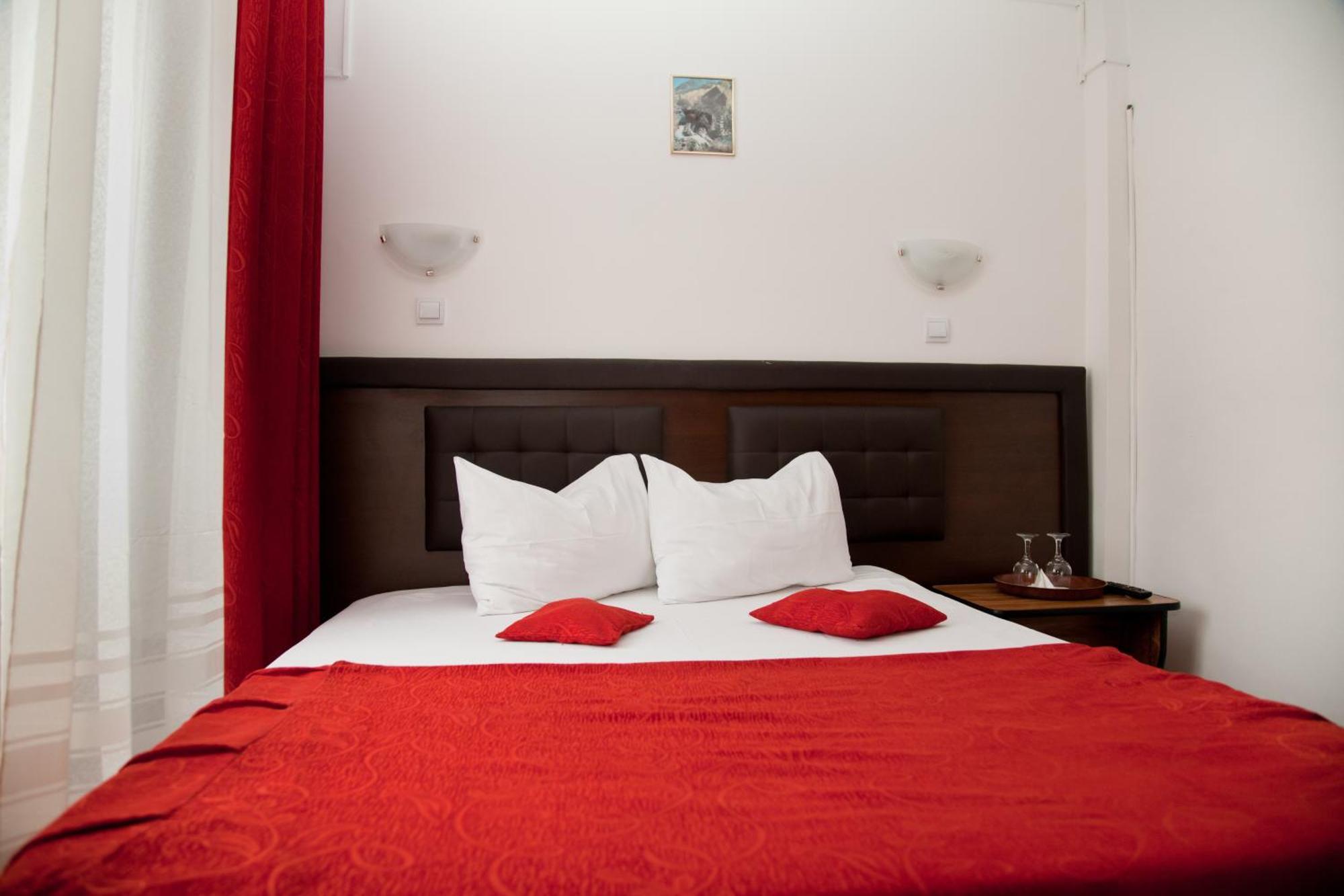 פיטסטי Hotel Metropol חדר תמונה