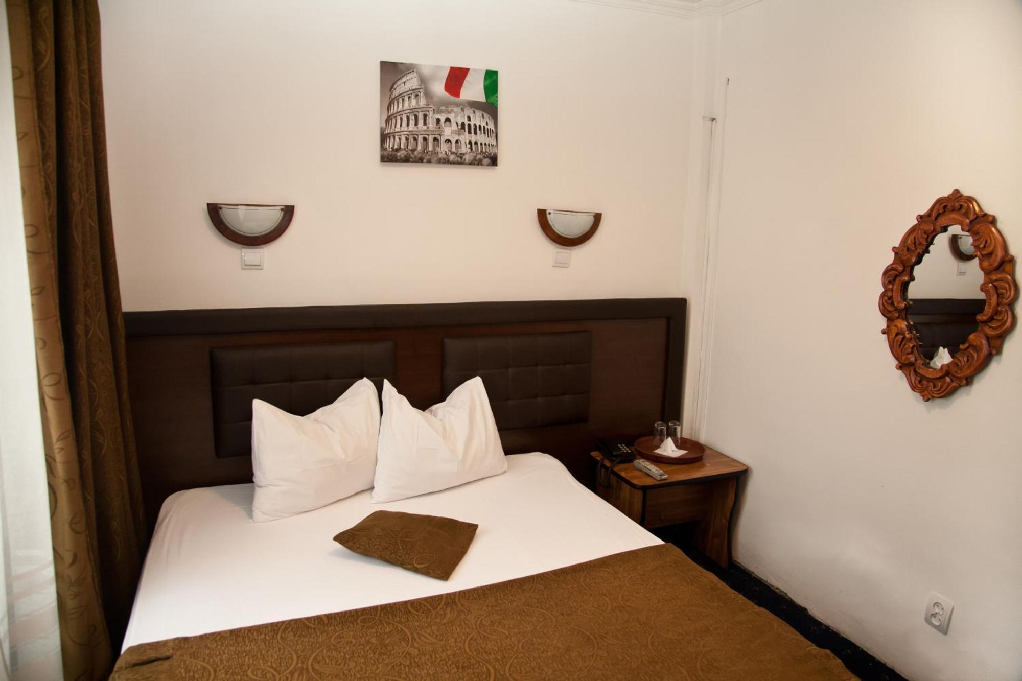 פיטסטי Hotel Metropol חדר תמונה