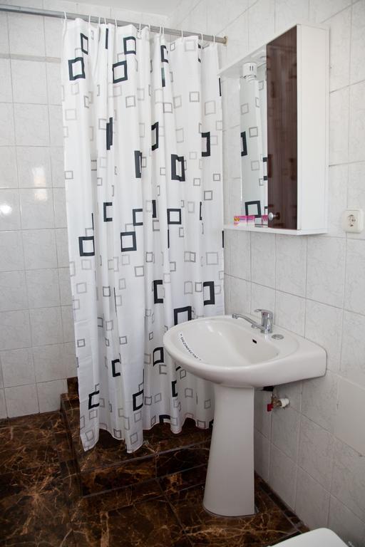 פיטסטי Hotel Metropol חדר תמונה