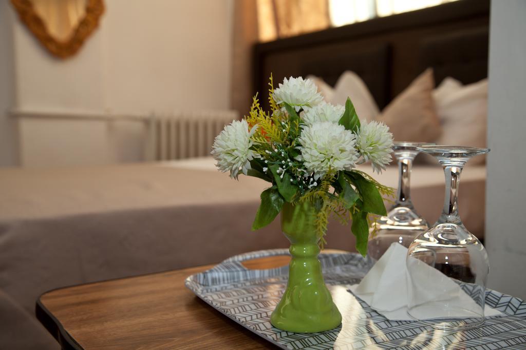 פיטסטי Hotel Metropol חדר תמונה