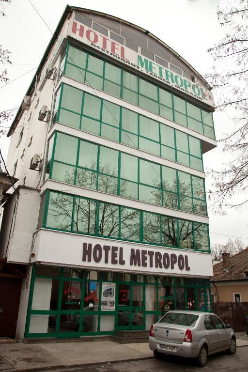 פיטסטי Hotel Metropol מראה חיצוני תמונה